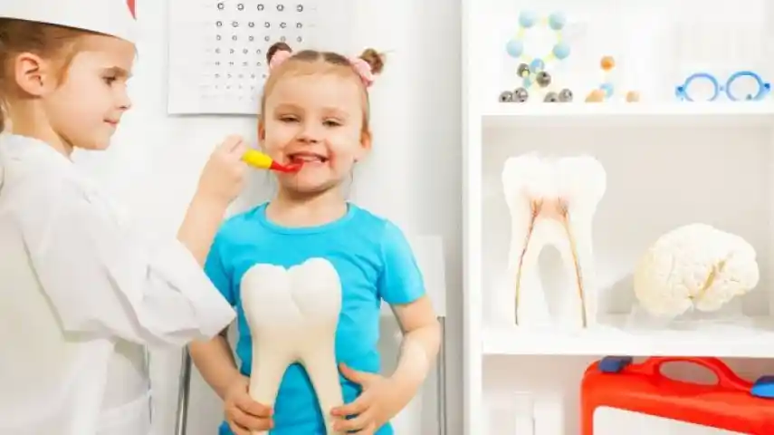 Kada je pravo vreme za prvi odlazak zubaru i koje su preventivne metode zaštite od karijesa